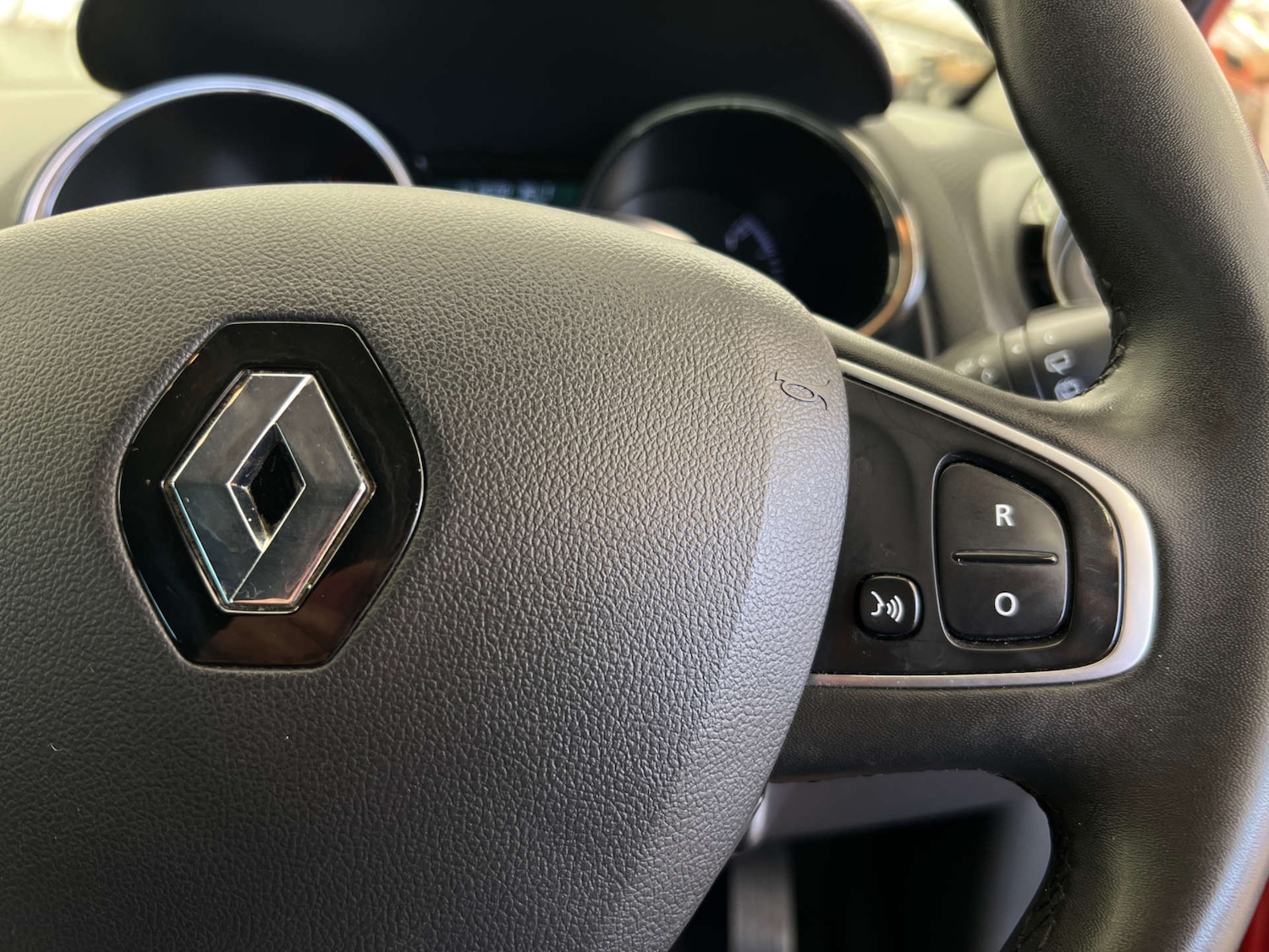 Used Renault Clio 2019 for sale - 78202485: Photo 16