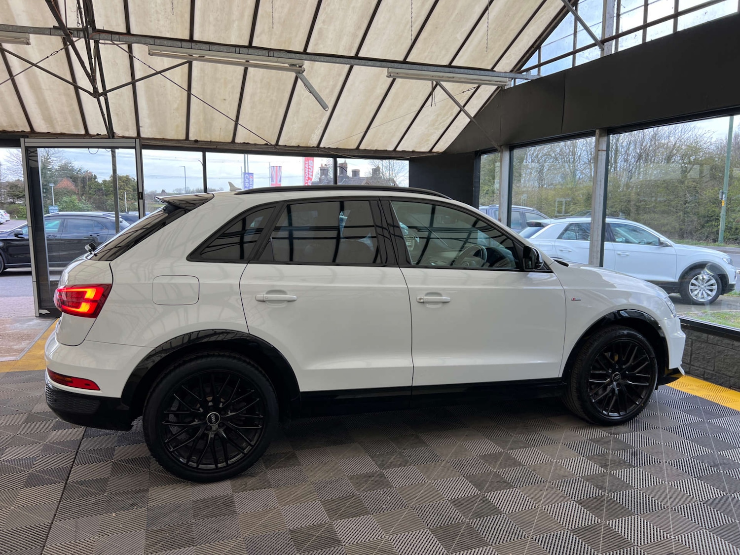 Used Audi Q3 2018 for sale - 78032027: Photo 9