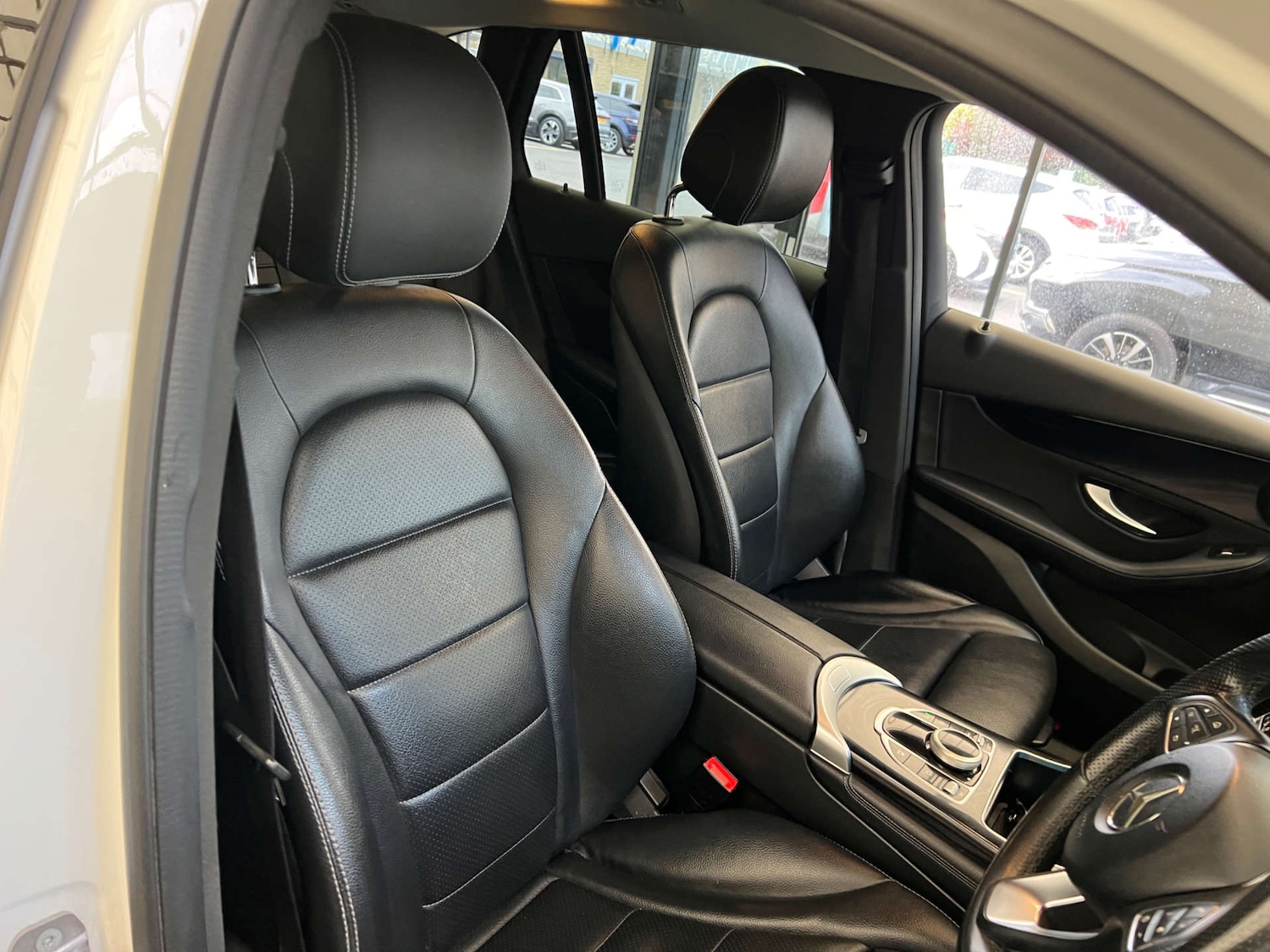 Used Mercedes-Benz GLC 2017 for sale - 76650401: Photo 10