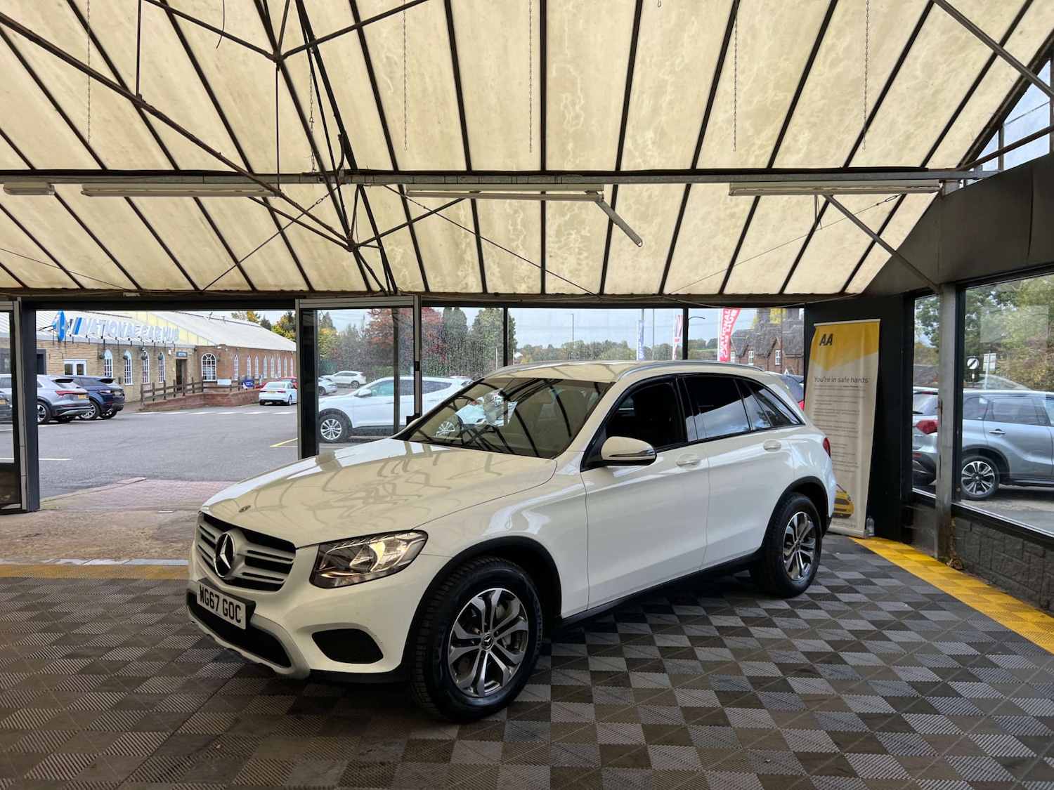 Used Mercedes-Benz GLC 2017 for sale - 76650401: Photo 4