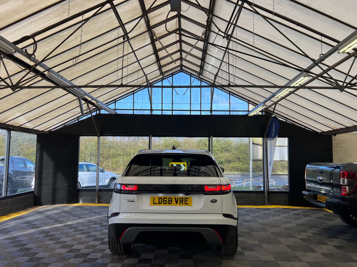 Used Land Rover Range Rover Velar 2018 for sale - 78025297: Photo 8