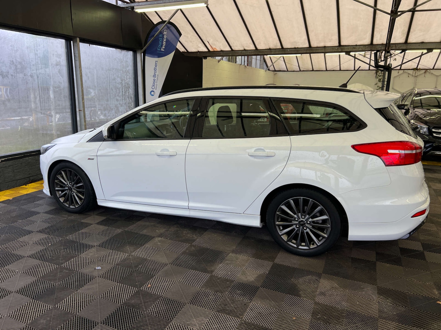 Used Ford Focus 2017 for sale - 77877265: Photo 5