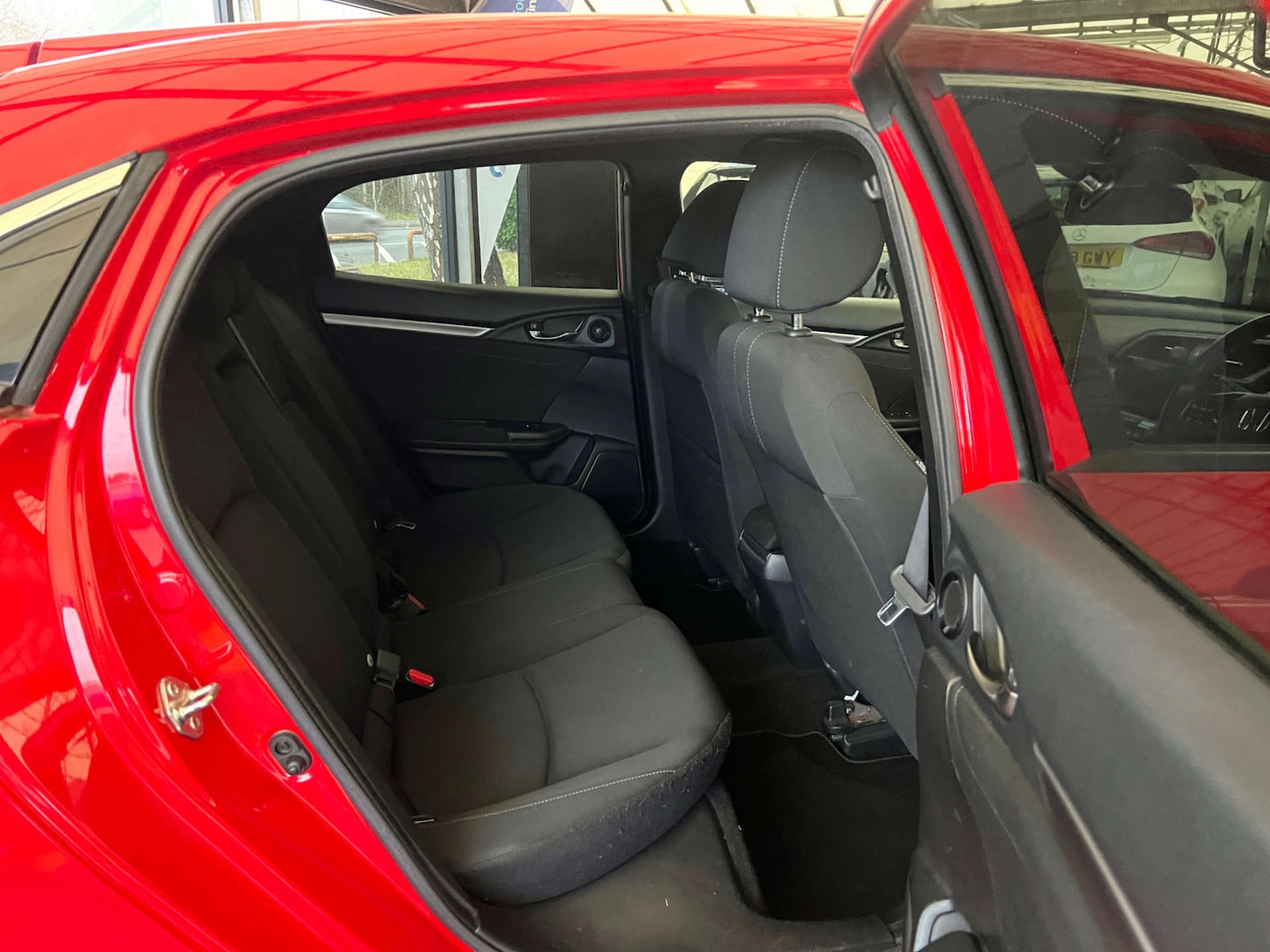 Used Honda Civic 2017 for sale - 77073373: Photo 28