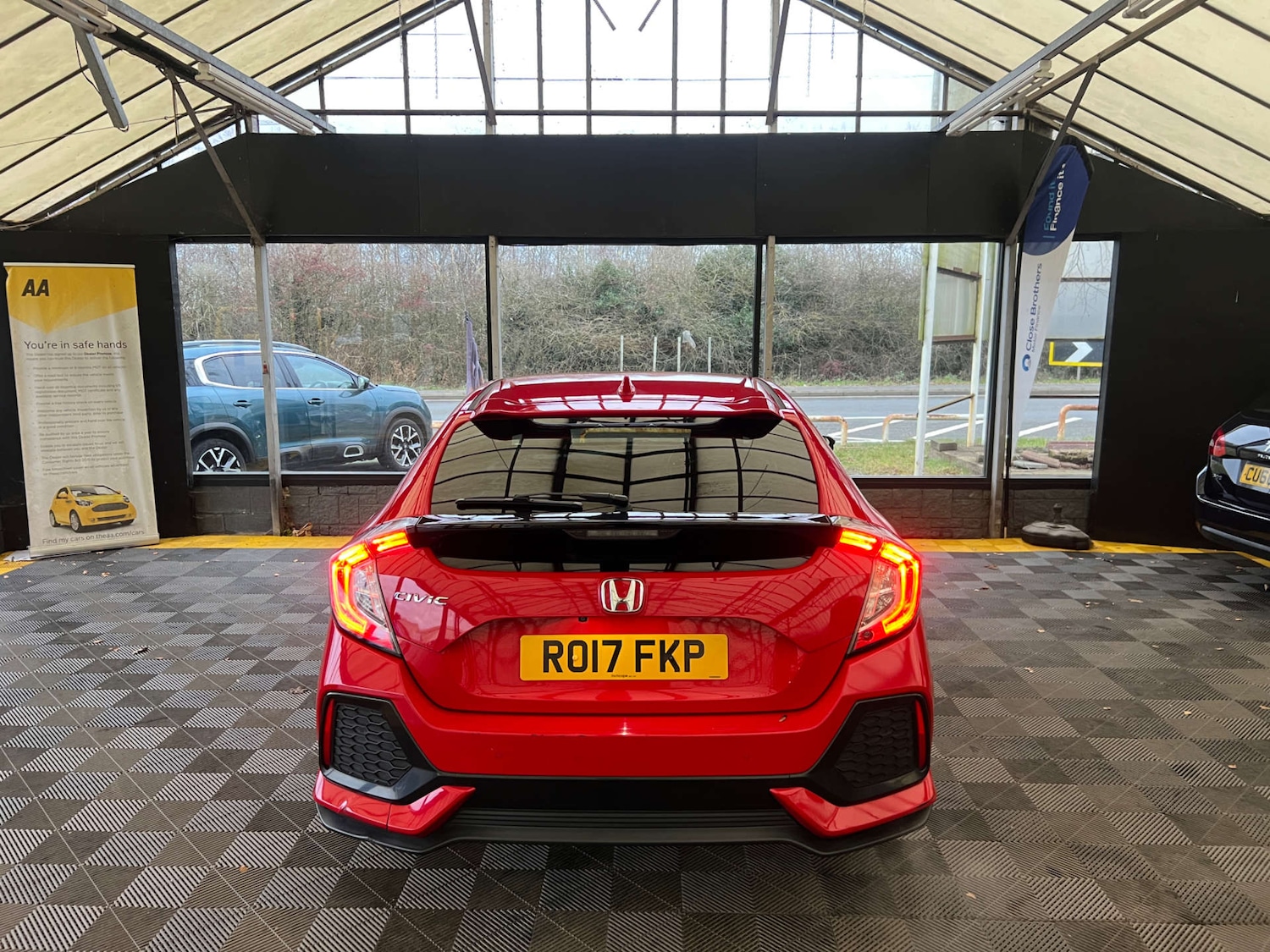 Used Honda Civic 2017 for sale - 77073373: Photo 7