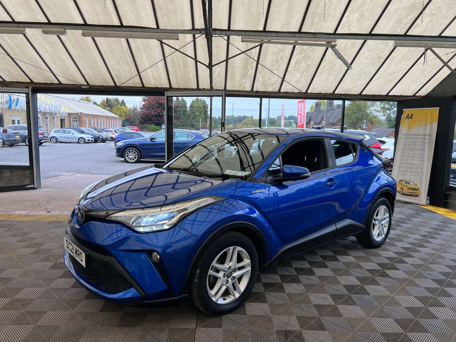 Used Toyota C-HR 2021 for sale - 76329516: Photo 4