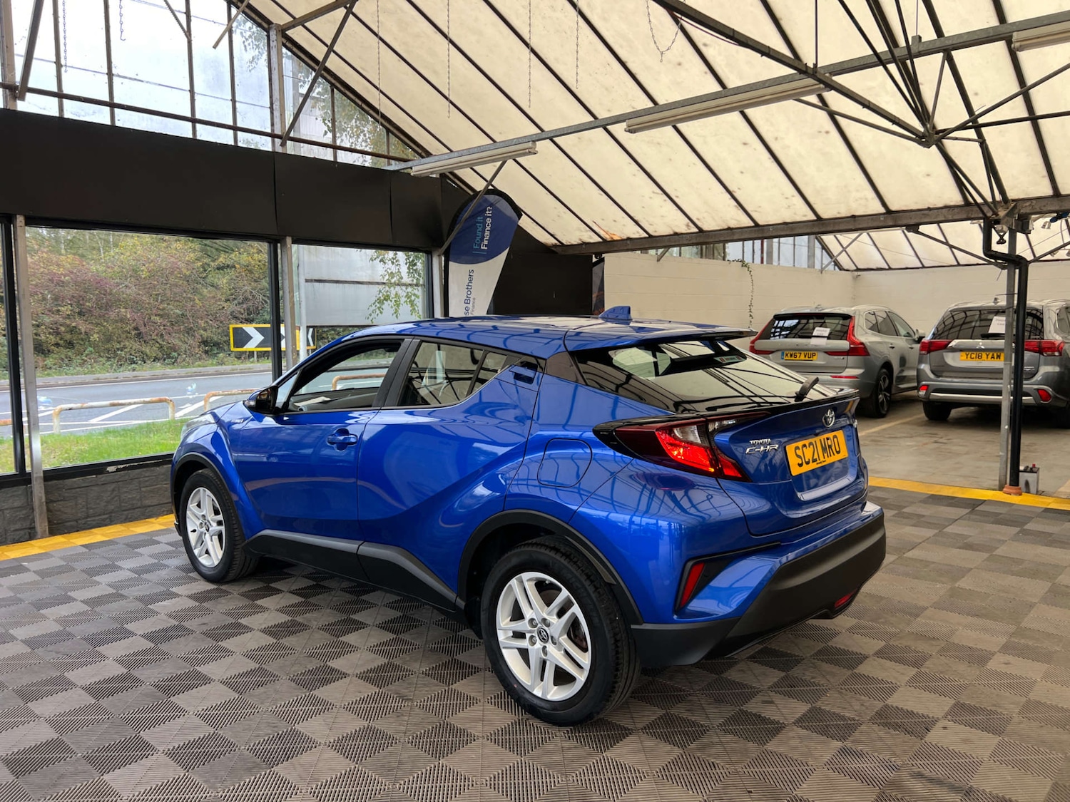 Used Toyota C-HR 2021 for sale - 76329516: Photo 6
