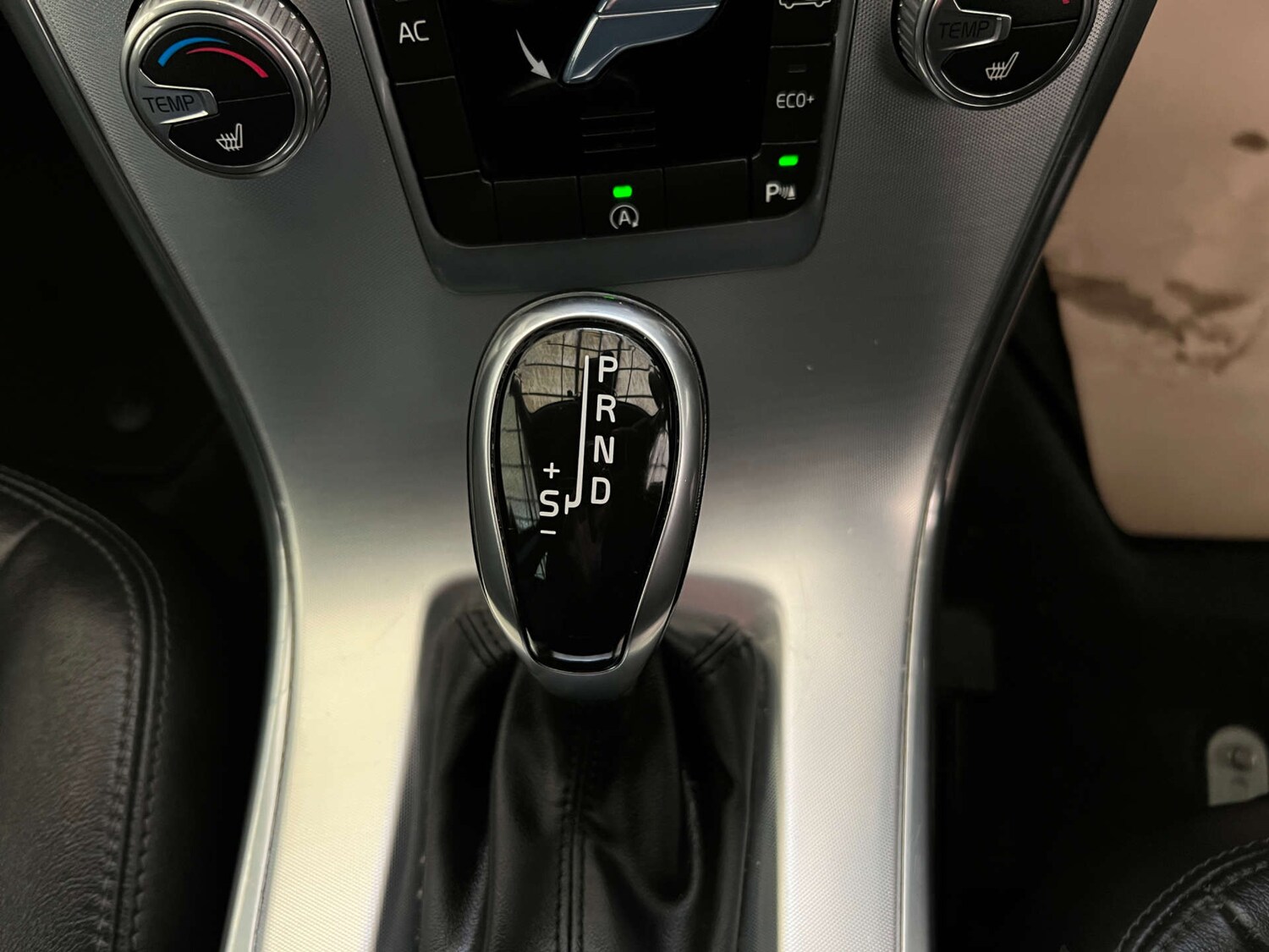 Used Volvo XC60 2016 for sale - 77688299: Photo 23