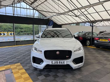 Used Jaguar F-Pace 2019 for sale - 79711115: Photo