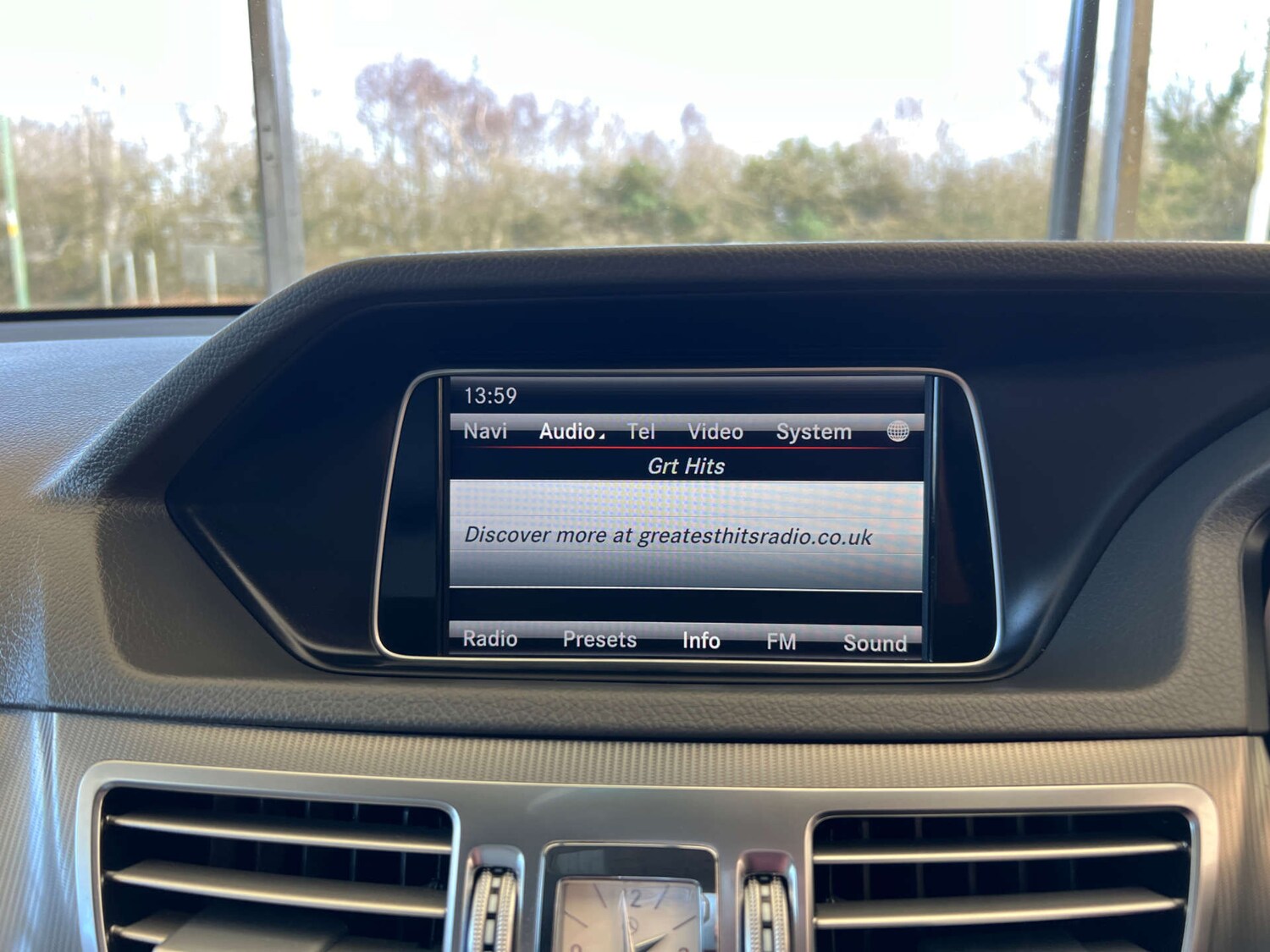 Used Mercedes-Benz E Class 2014 for sale - 77675375: Photo 14