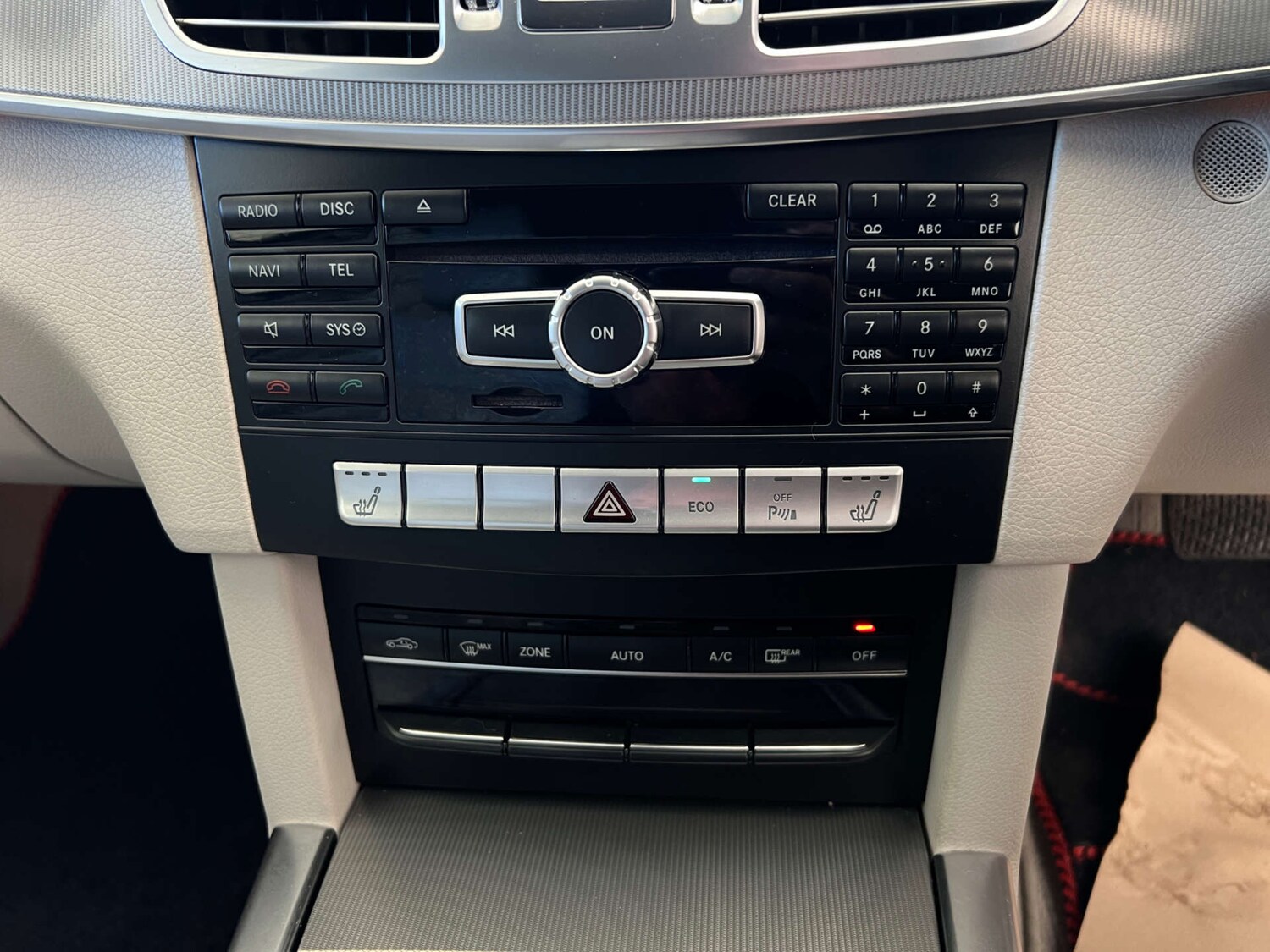 Used Mercedes-Benz E Class 2014 for sale - 77675375: Photo 16