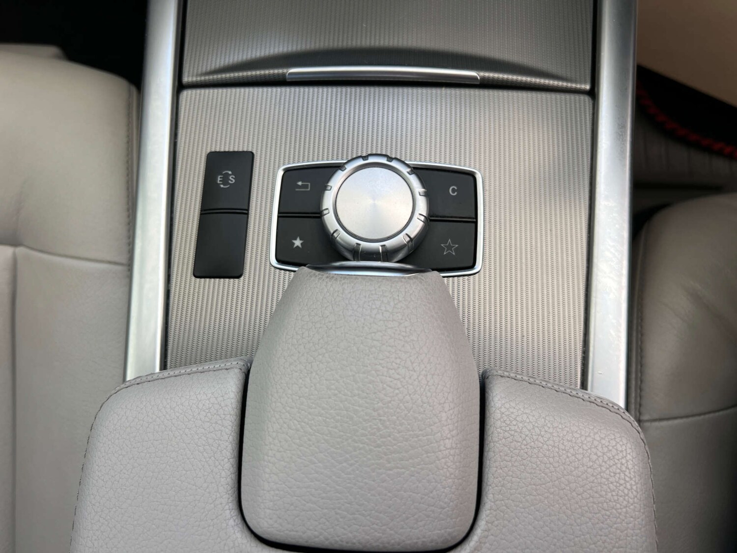 Used Mercedes-Benz E Class 2014 for sale - 77675375: Photo 17