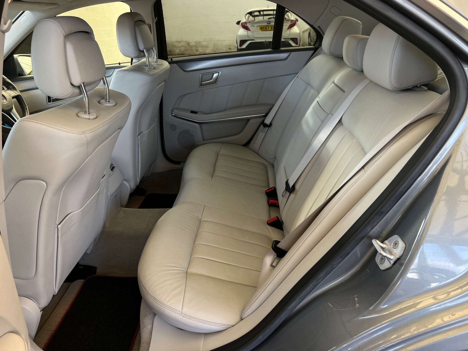 Used Mercedes-Benz E Class 2014 for sale - 77675375: Photo 20