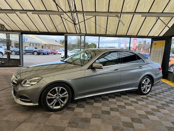 Used Mercedes-Benz E Class 2014 for sale - 77675375: Photo