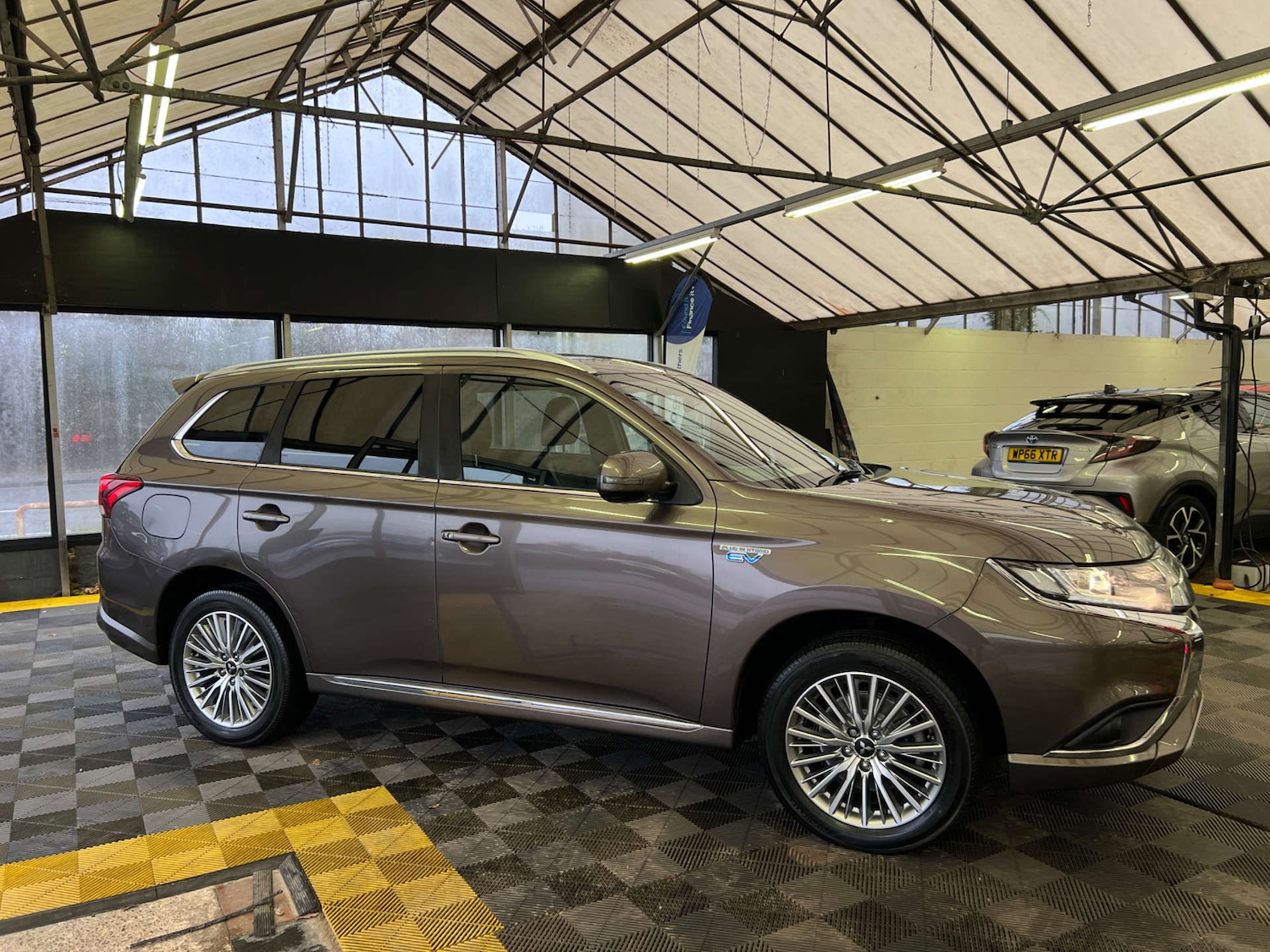 Used Mitsubishi Outlander 2020 for sale - 77452457: Photo 3