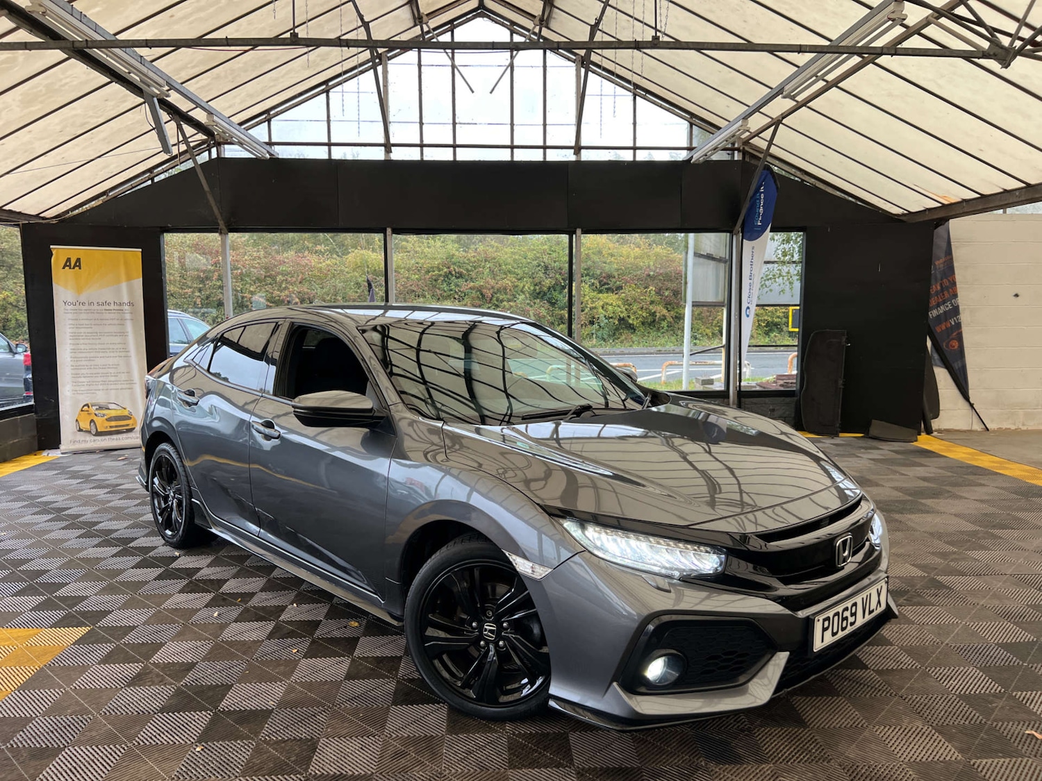 Used Honda Civic 2019 for sale - 76174351: Photo 1