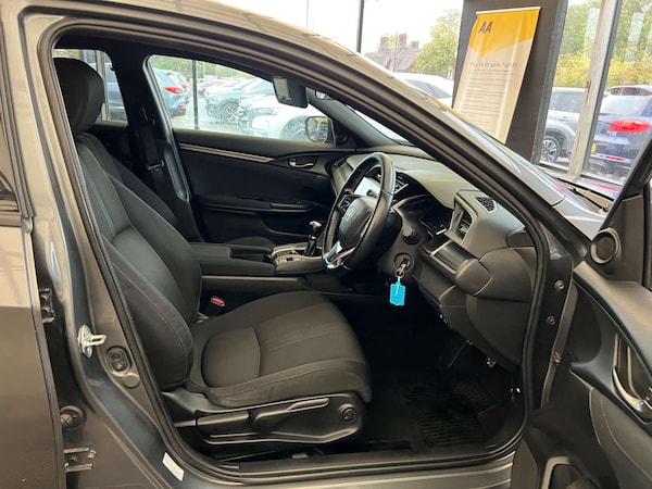 Used Honda Civic 2019 for sale - 76174351: Photo 8