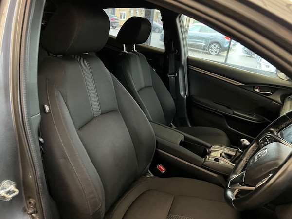 Used Honda Civic 2019 for sale - 76174351: Photo 9