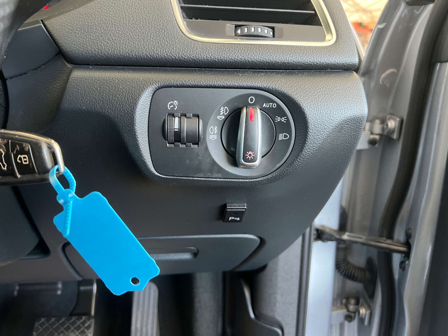 Used Audi Q3 2014 for sale - 77452426: Photo 18