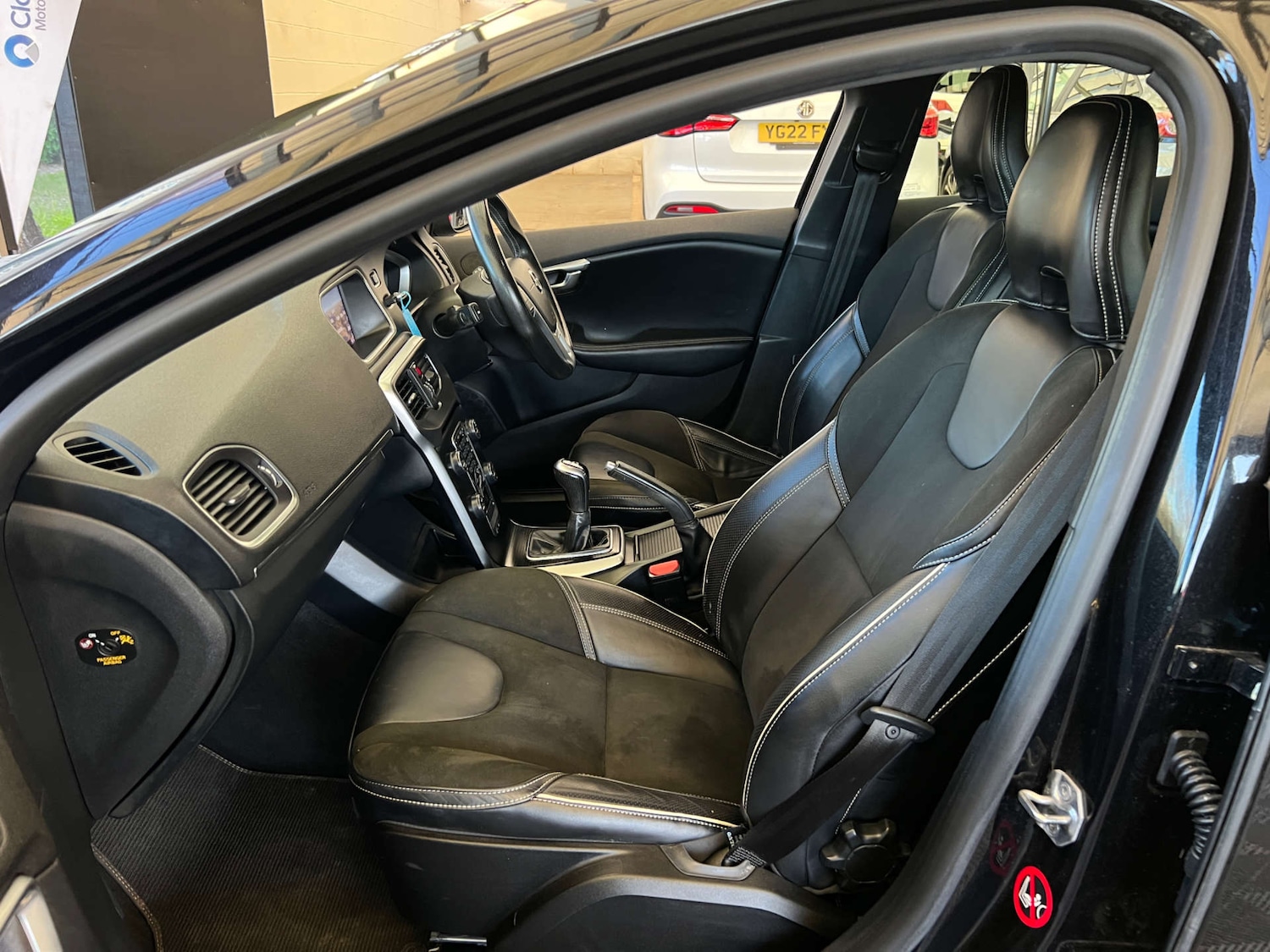 Used Volvo V40 2017 for sale - 77946393: Photo 24