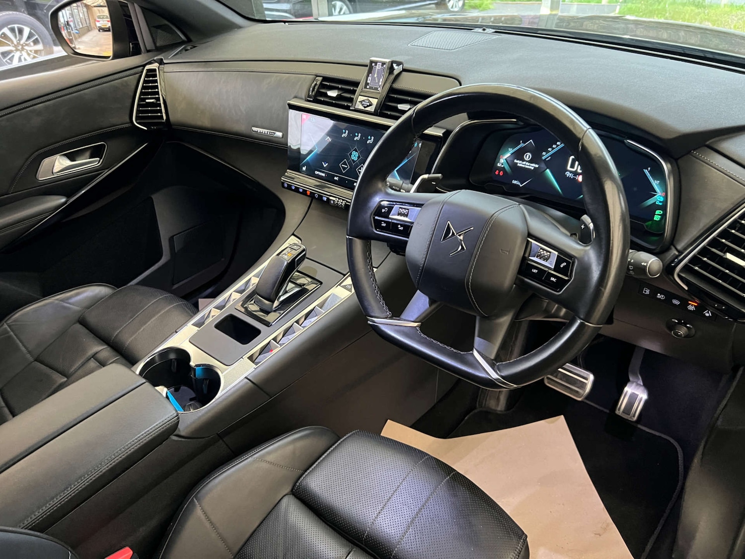 Used DS Automobiles DS 7 Crossback 2021 for sale - 76287428: Photo 11