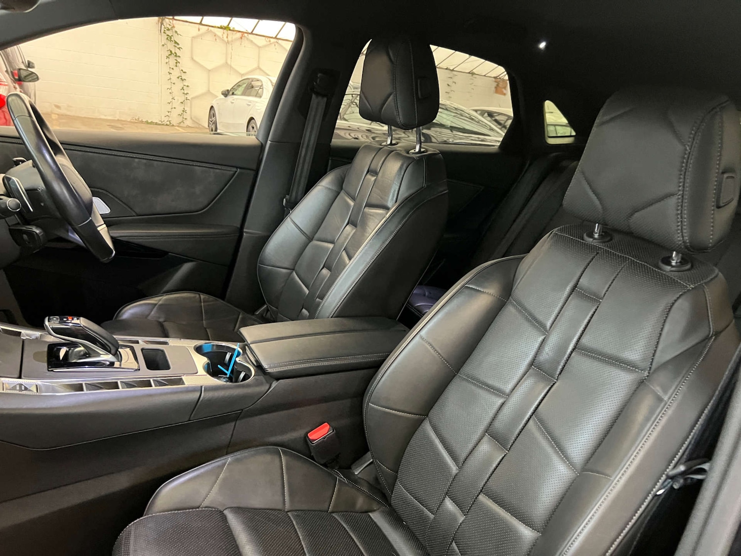 Used DS Automobiles DS 7 Crossback 2021 for sale - 76287428: Photo 25