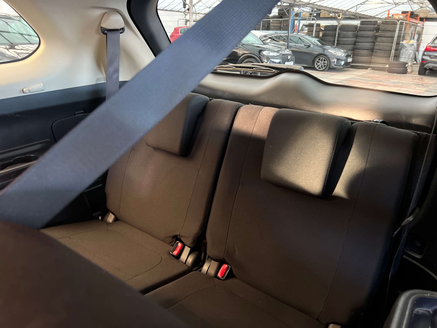 Used Mitsubishi Outlander 2019 for sale - 76650400: Photo 31