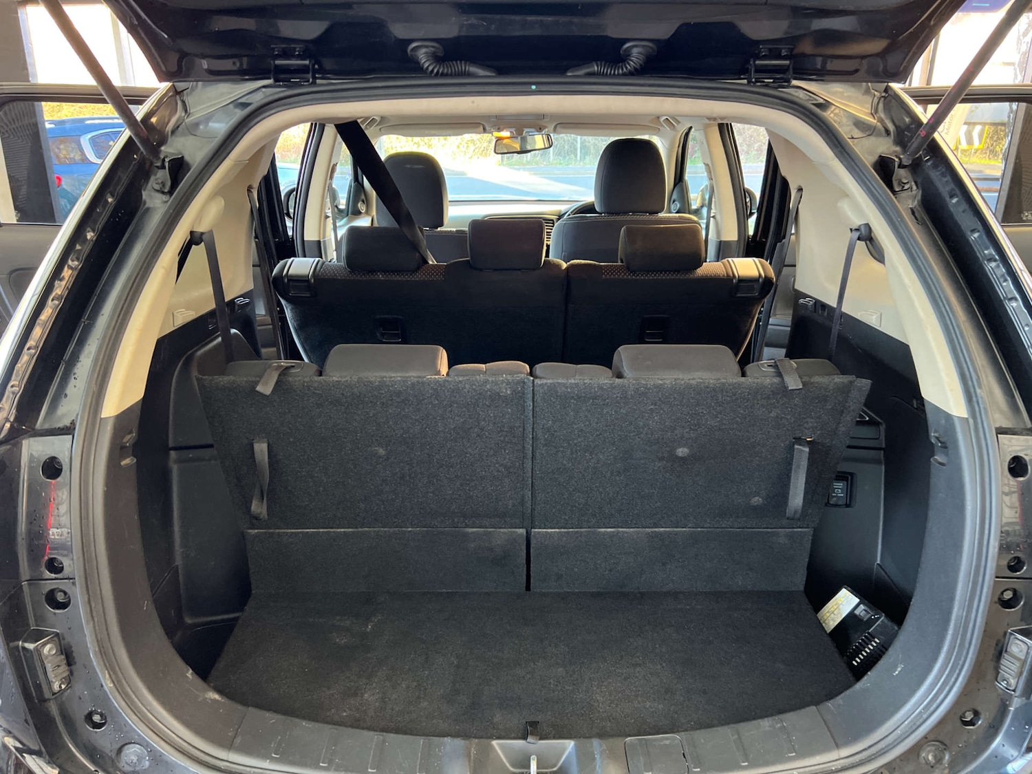 Used Mitsubishi Outlander 2019 for sale - 76650400: Photo 34