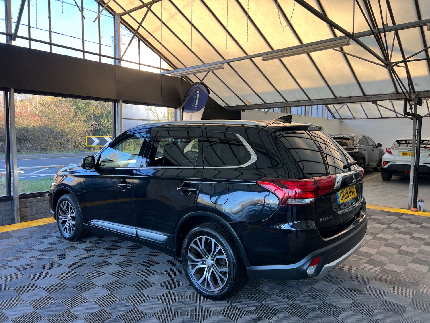 Used Mitsubishi Outlander 2019 for sale - 76650400: Photo 5