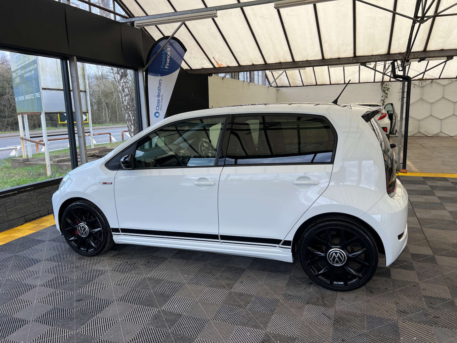 Used Volkswagen up! 2020 for sale - 77821700: Photo 7