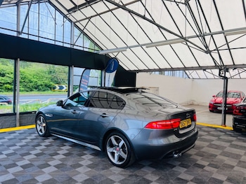 Used Jaguar XE 2017 for sale - 78980443: Photo