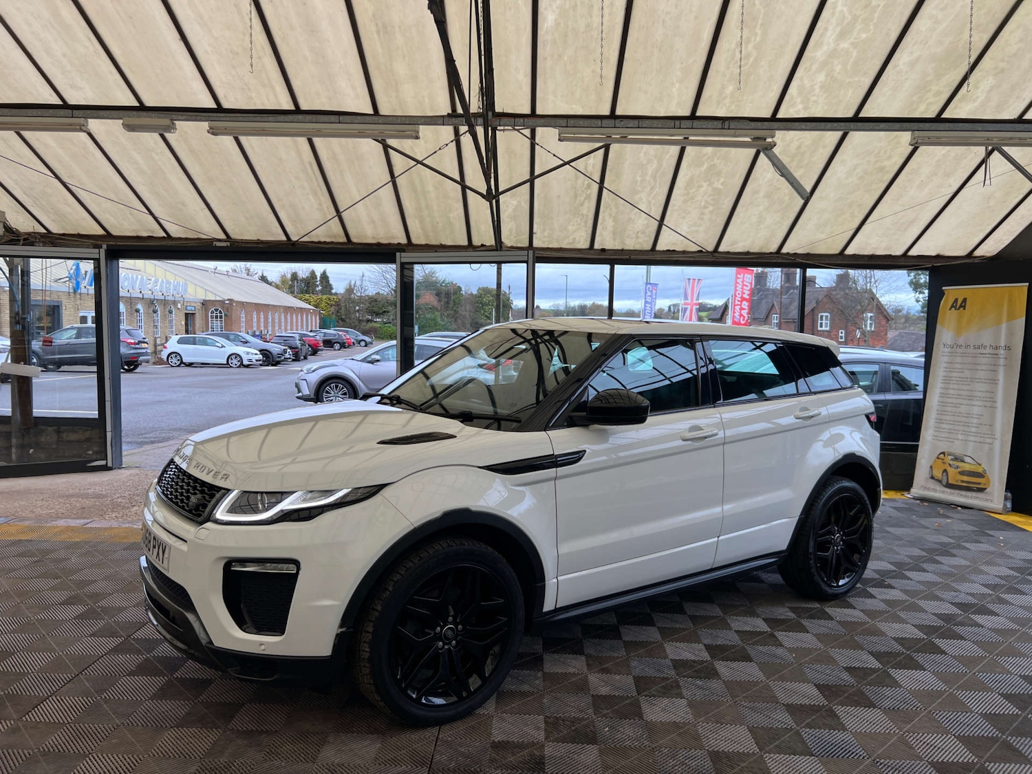 Used Land Rover Range Rover Evoque 2019 for sale - 76735801: Photo 4