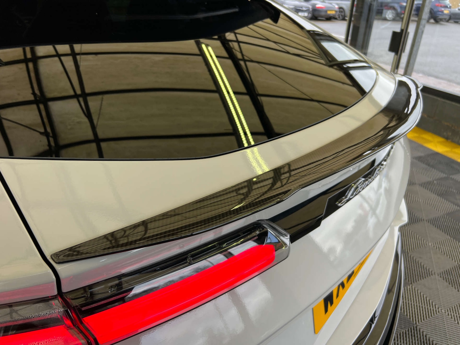 Used Lamborghini Urus 2024 for sale - 77535072: Photo 17