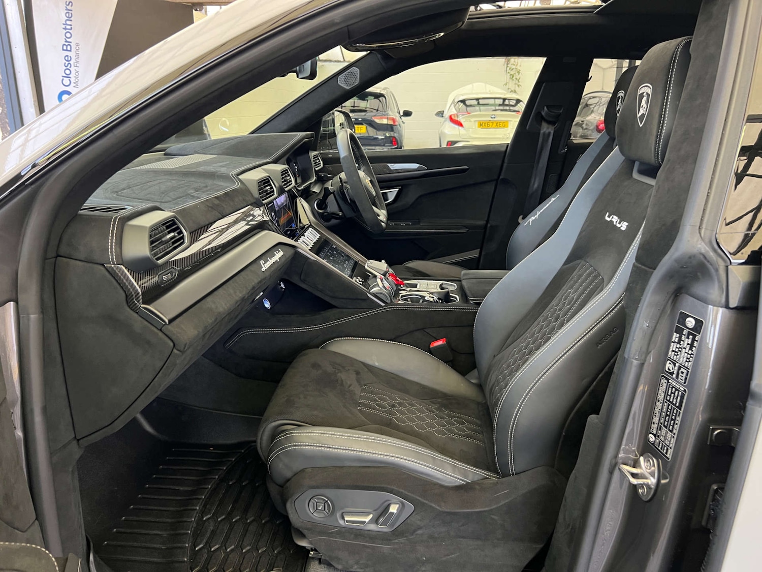 Used Lamborghini Urus 2024 for sale - 77535072: Photo 37