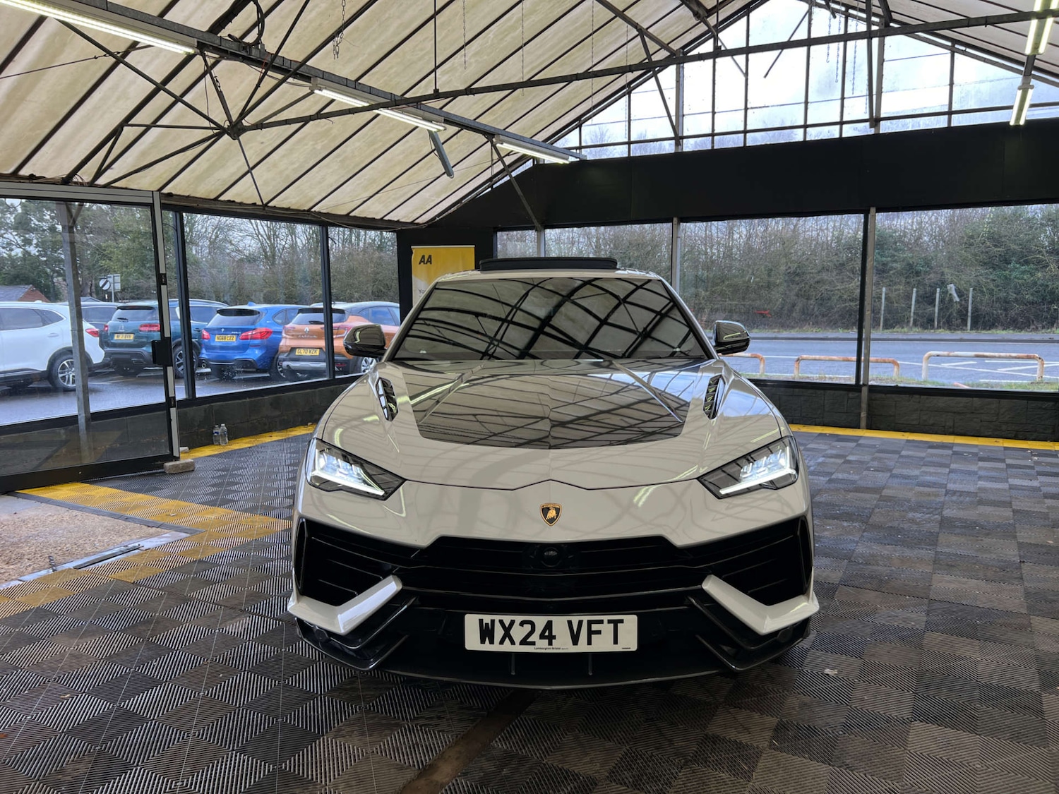 Used Lamborghini Urus 2024 for sale - 77535072: Photo 4