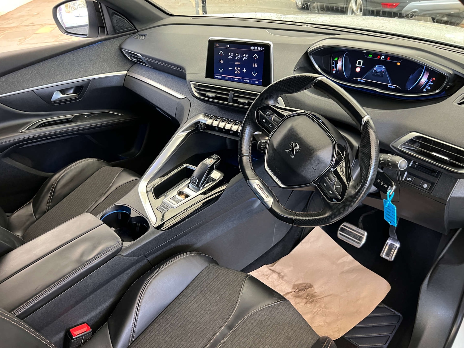 Used Peugeot 3008 2017 for sale - 76363981: Photo 12