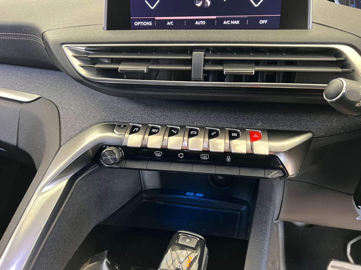 Used Peugeot 3008 2017 for sale - 76363981: Photo 14