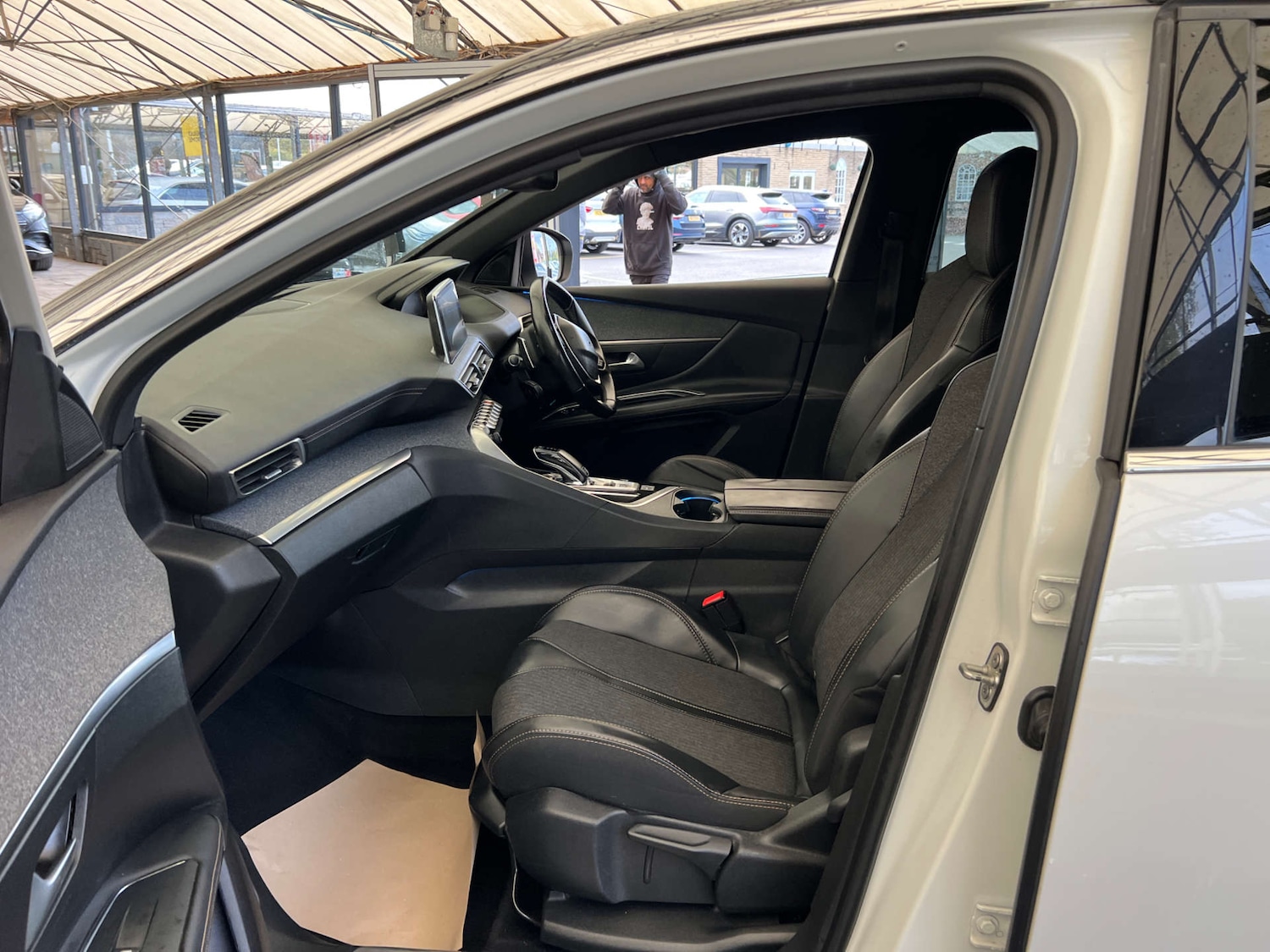 Used Peugeot 3008 2017 for sale - 76363981: Photo 23