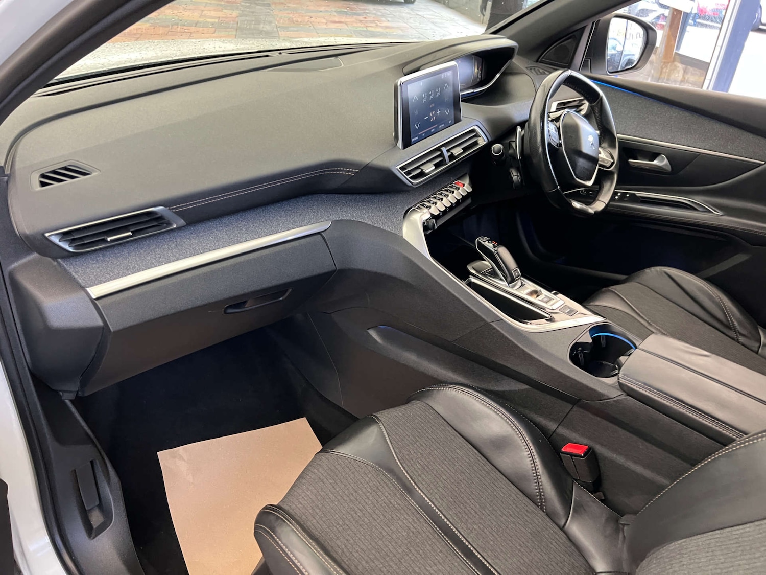 Used Peugeot 3008 2017 for sale - 76363981: Photo 25