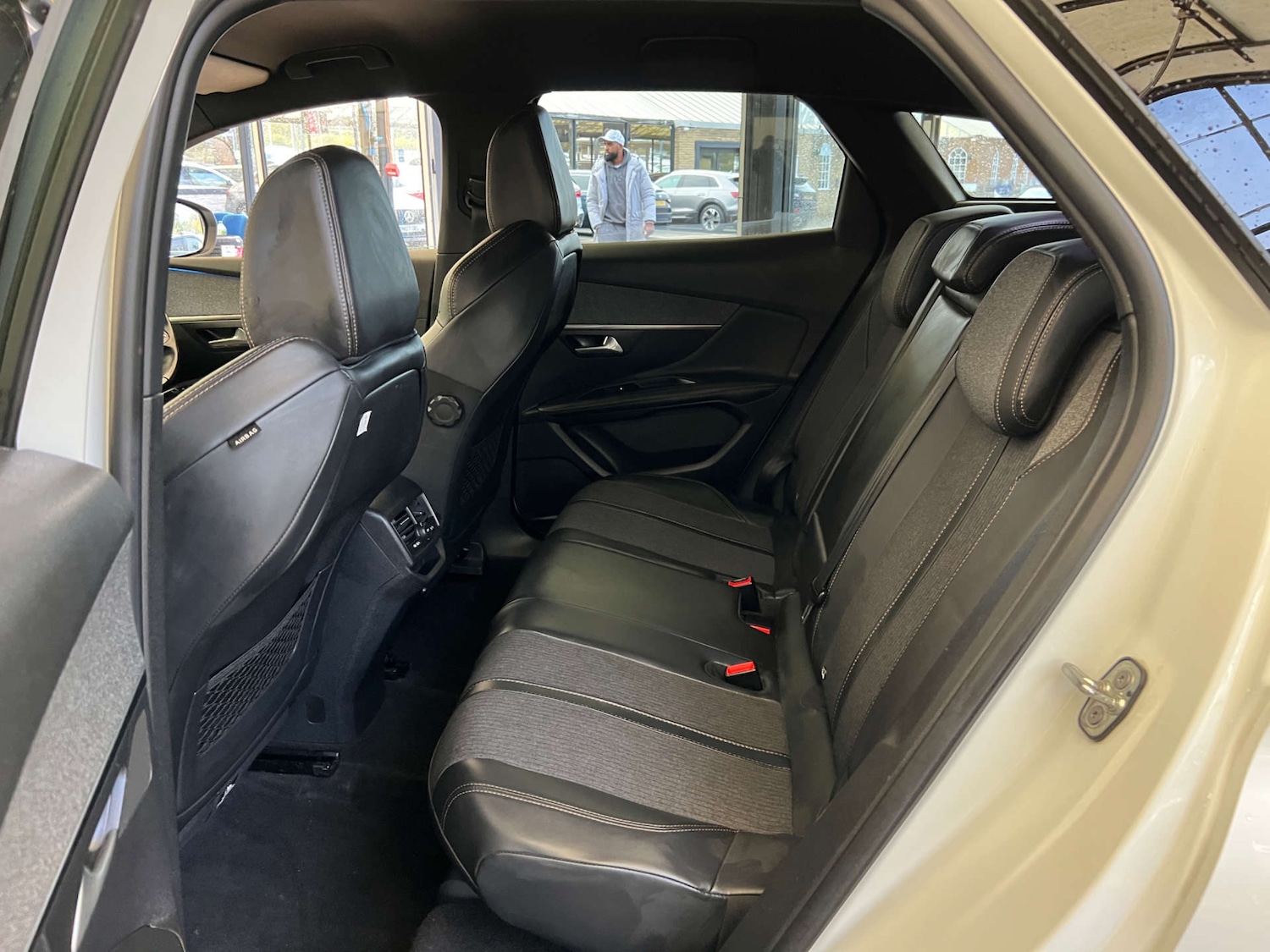 Used Peugeot 3008 2017 for sale - 76363981: Photo 26