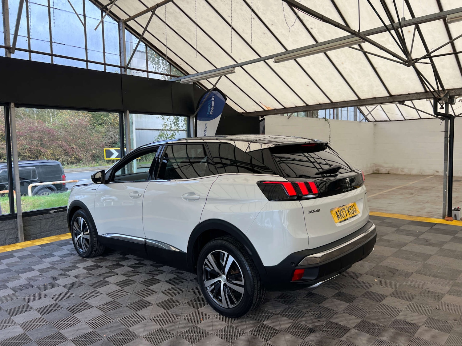 Used Peugeot 3008 2017 for sale - 76363981: Photo 5