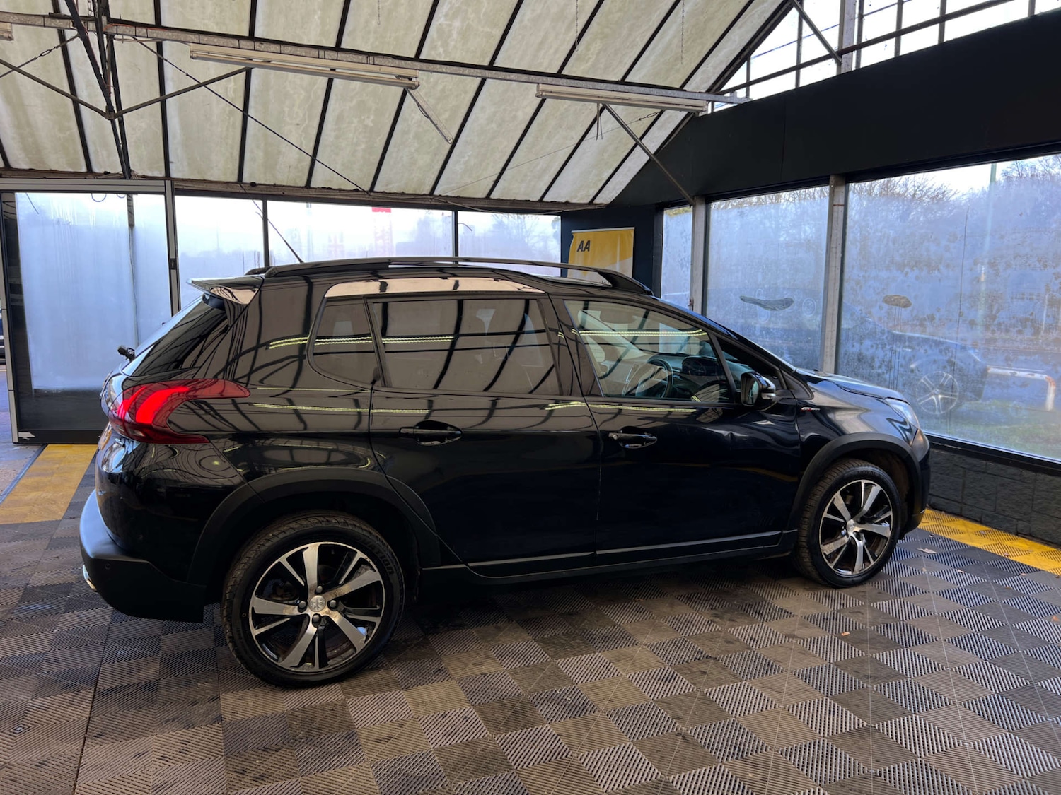 Used Peugeot 2008 2018 for sale - 77357547: Photo 9