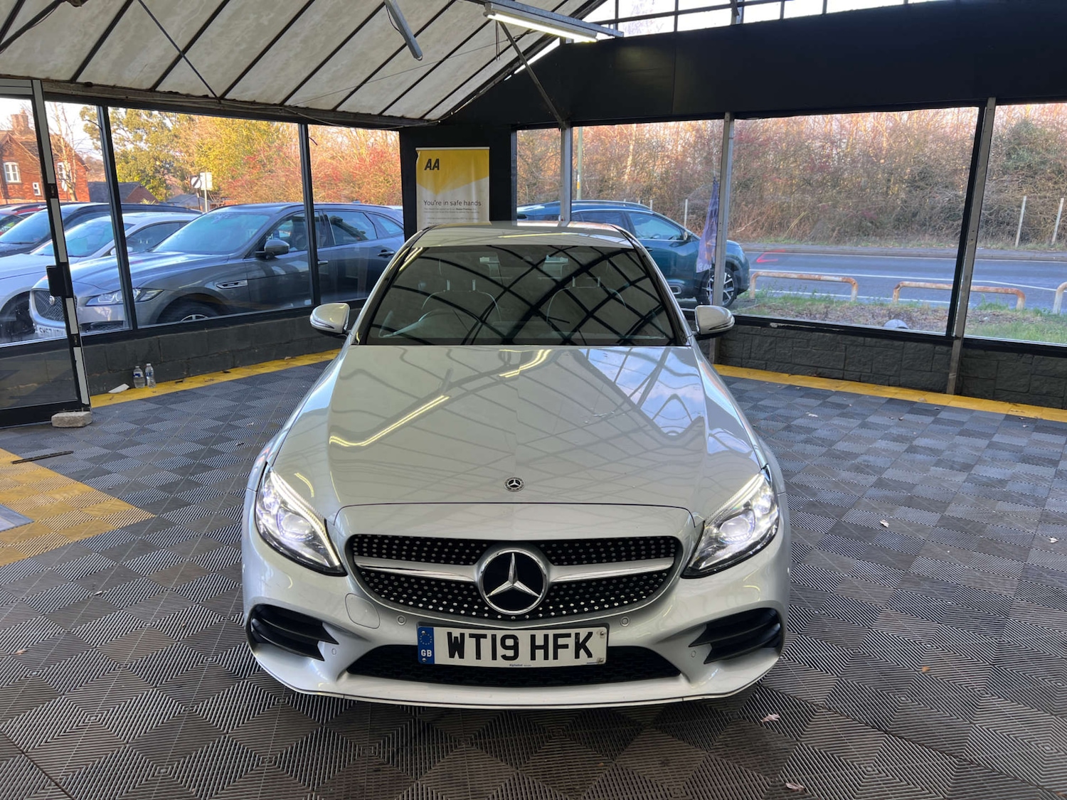 Used Mercedes-Benz C Class 2019 for sale - 77097068: Photo 2