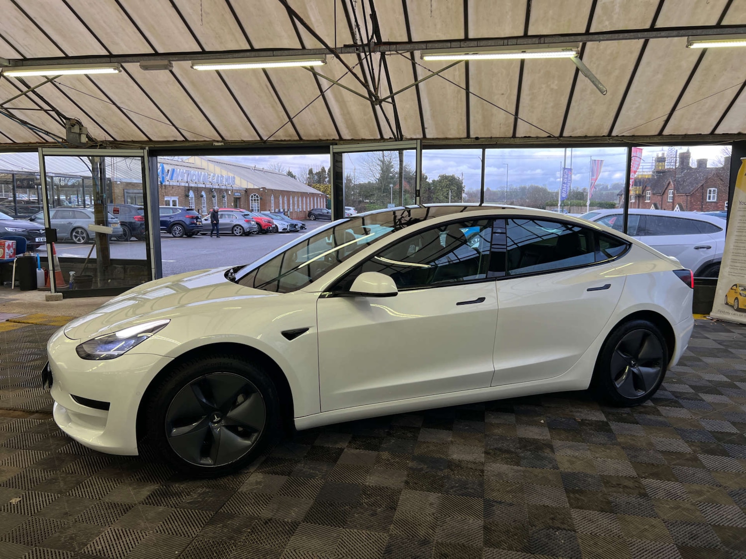 Used Tesla Model 3 2020 for sale - 77523128: Photo 5