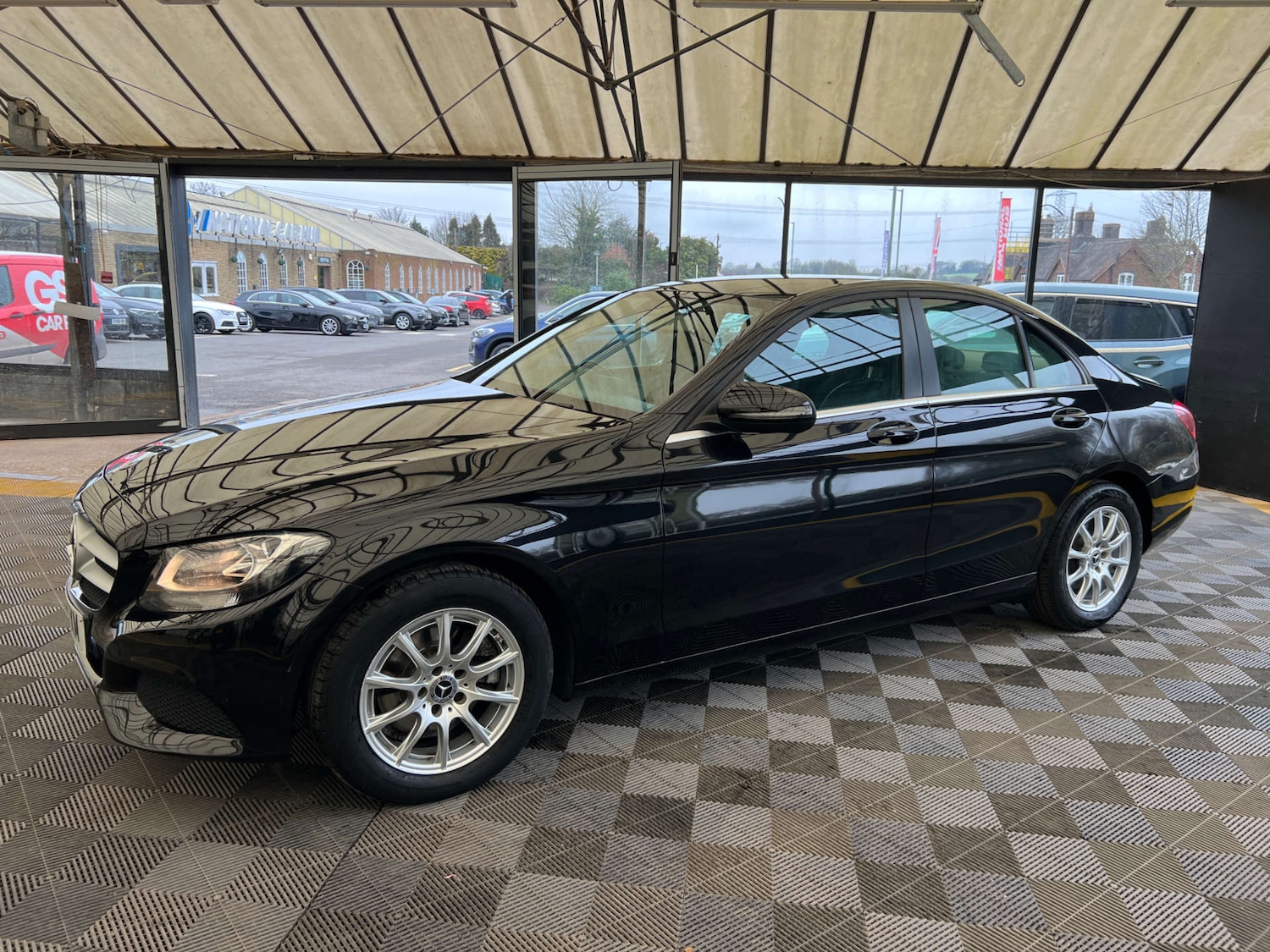 Used Mercedes-Benz C Class 2018 for sale - 77789093: Photo 5