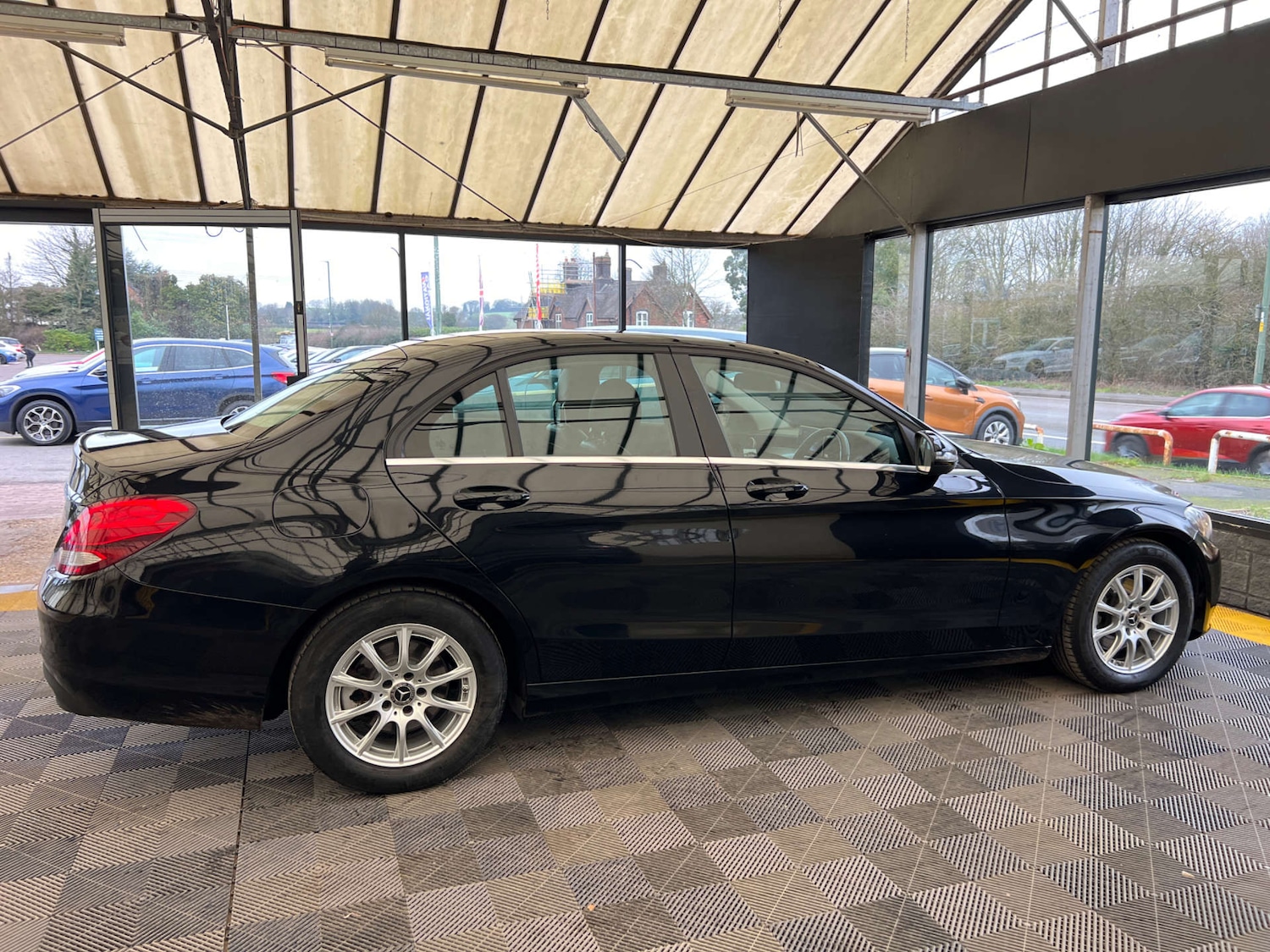 Used Mercedes-Benz C Class 2018 for sale - 77789093: Photo 9