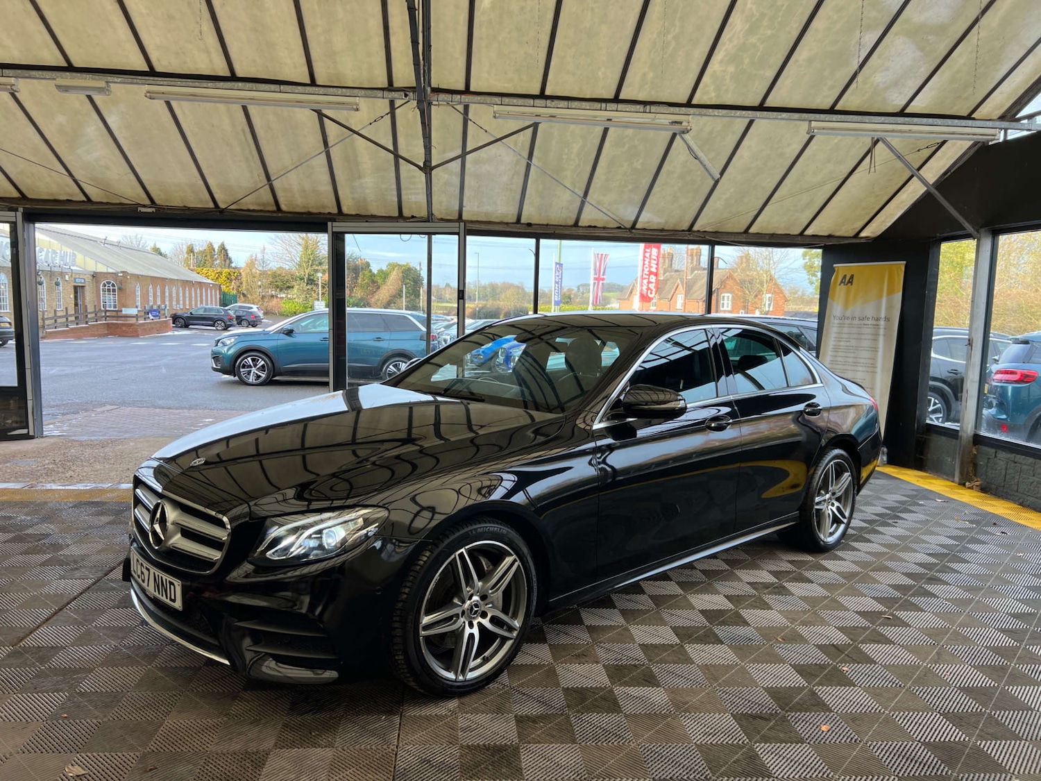 Used Mercedes-Benz E Class 2018 for sale - 77170317: Photo 4