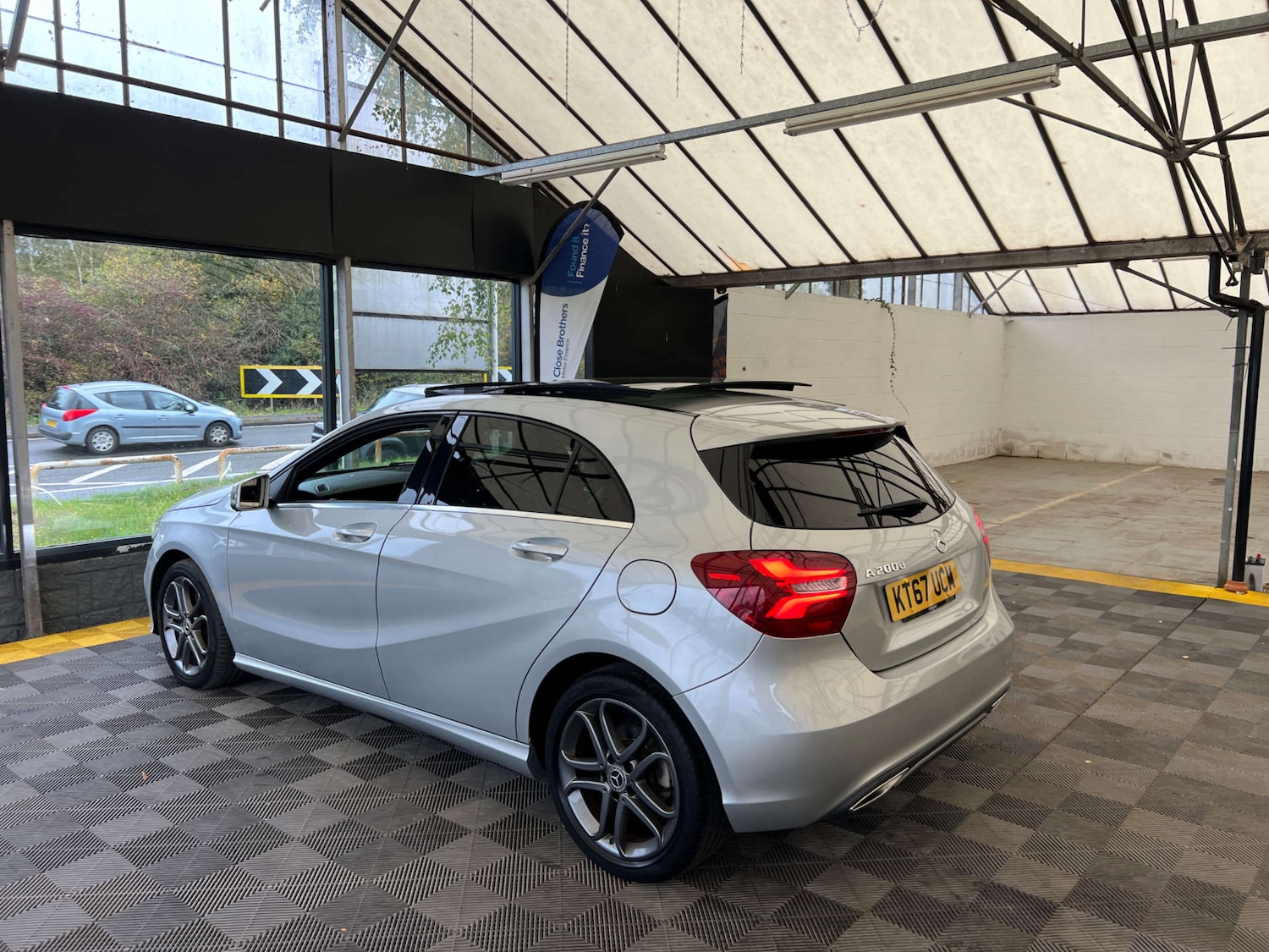 Used Mercedes-Benz A-Class 2018 for sale - 76453792: Photo 5