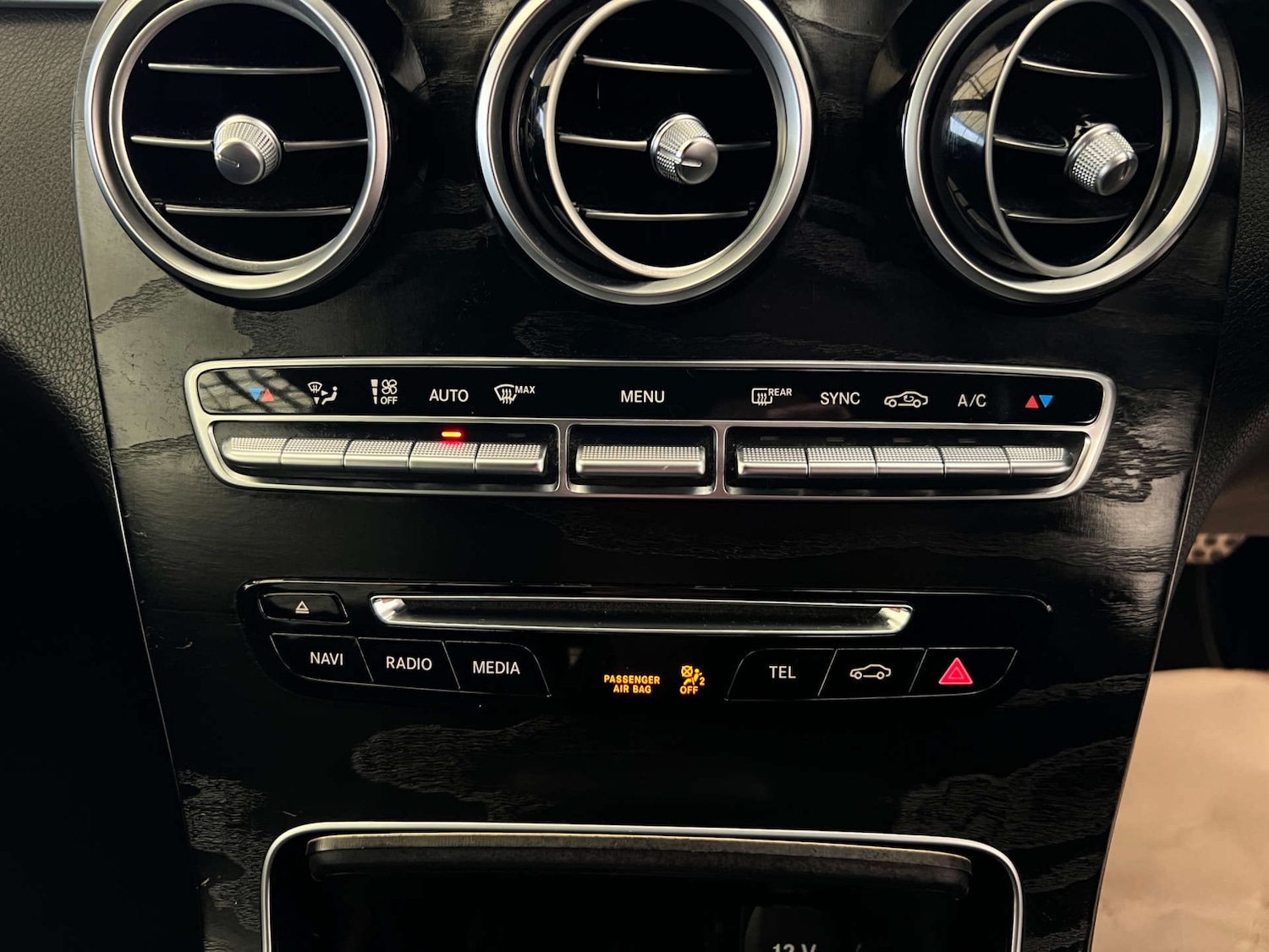 Used Mercedes-Benz GLC 2017 for sale - 77693714: Photo 23