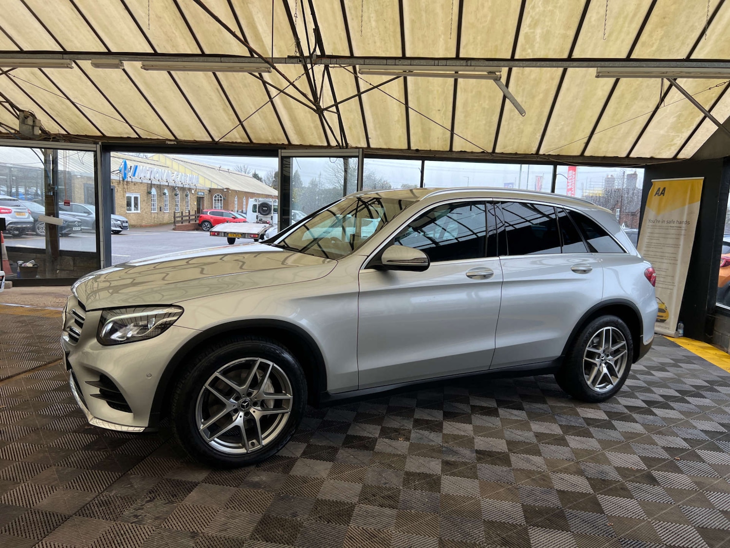 Used Mercedes-Benz GLC 2017 for sale - 77693714: Photo 5