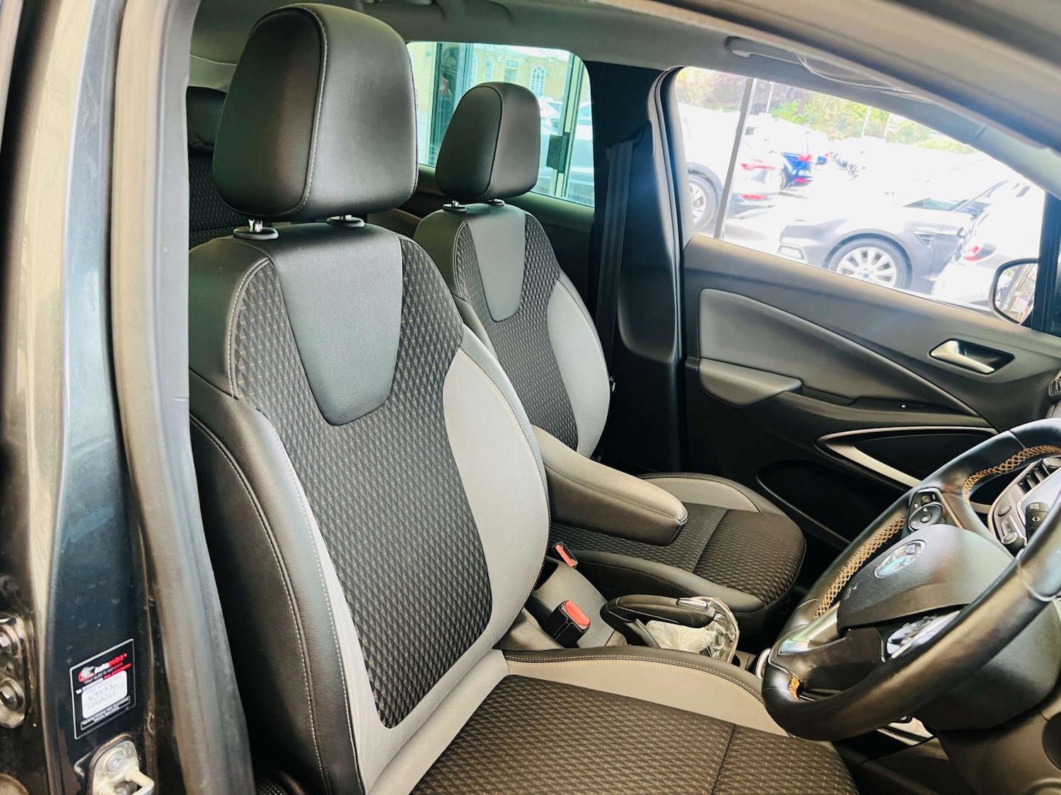 Used Vauxhall Crossland X 2018 for sale - 76565656: Photo 9